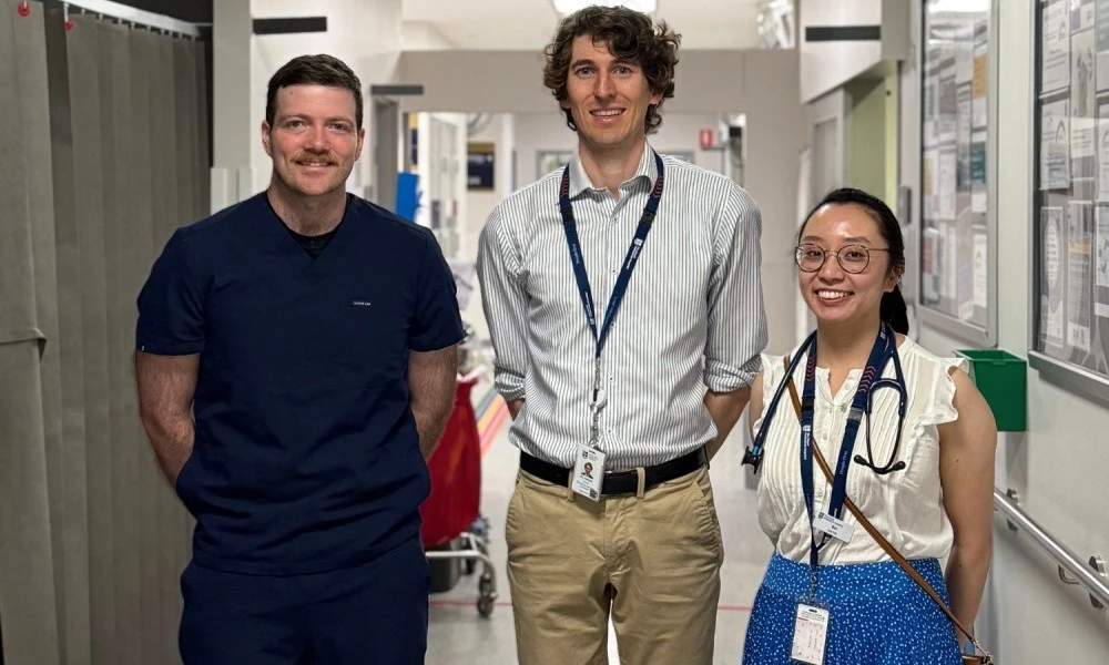 alistair-tinson-joe-ciantar-rebecca-tai-in-emergency-department-corridor.jpg
