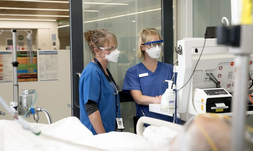 ANUM and clinical support nurse in ICU