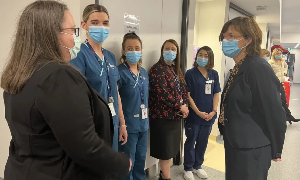Health minister Mary-Anne Thomas visits RMH staff and international recruits