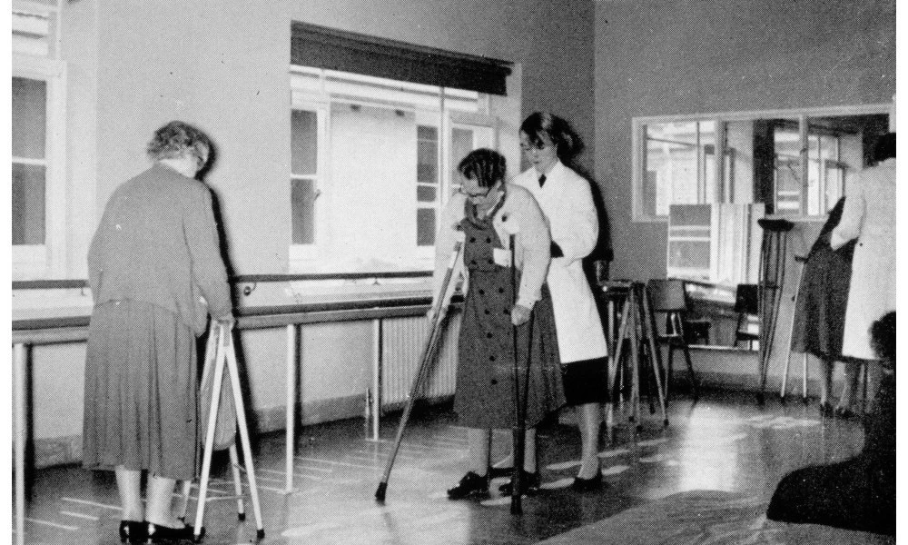 Patients re-learning to walk in 1958