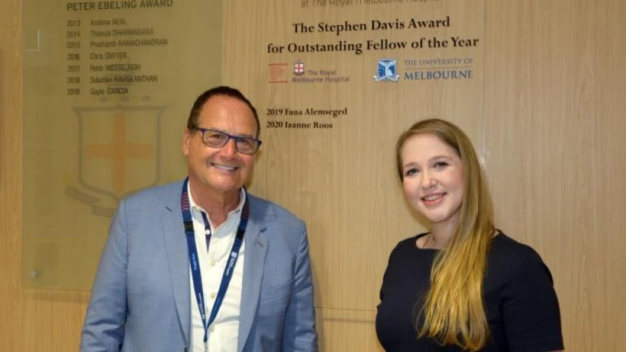 Professor Stephen Davis with 2020 award winner Dr Izanne Roos