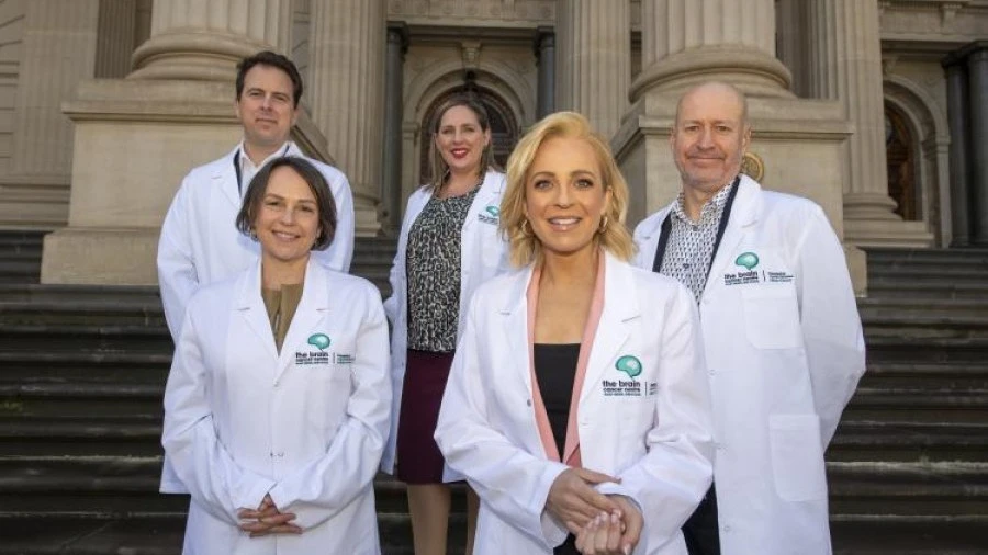 Carrie Bickmore OAM, Professor Doug Hilton AO and representatives of the Brain Cancer Centre