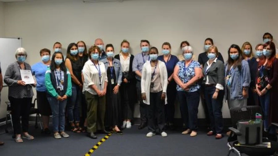 Staff members from ICU and 6SE