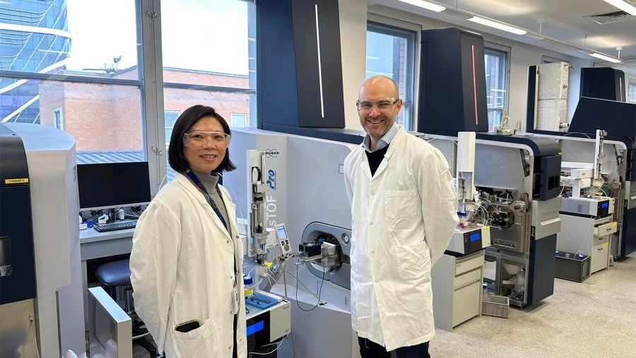 Stephanie Kuo and Andrew Webb
