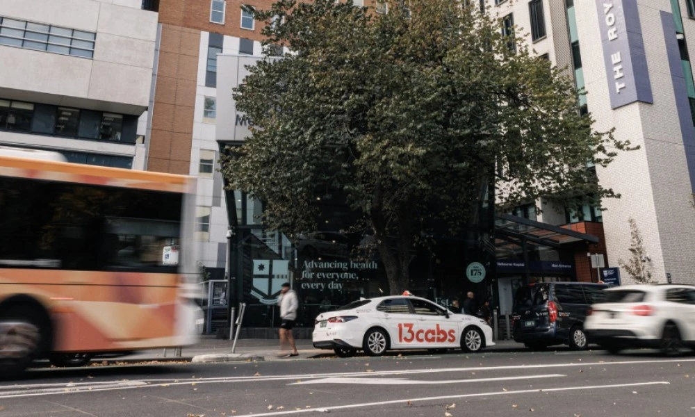 taxi-rank-and-bus-stop-outside-hospital-entrance.jpg